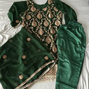 3 pc Pakistani suit SHalWar KAMEeZ